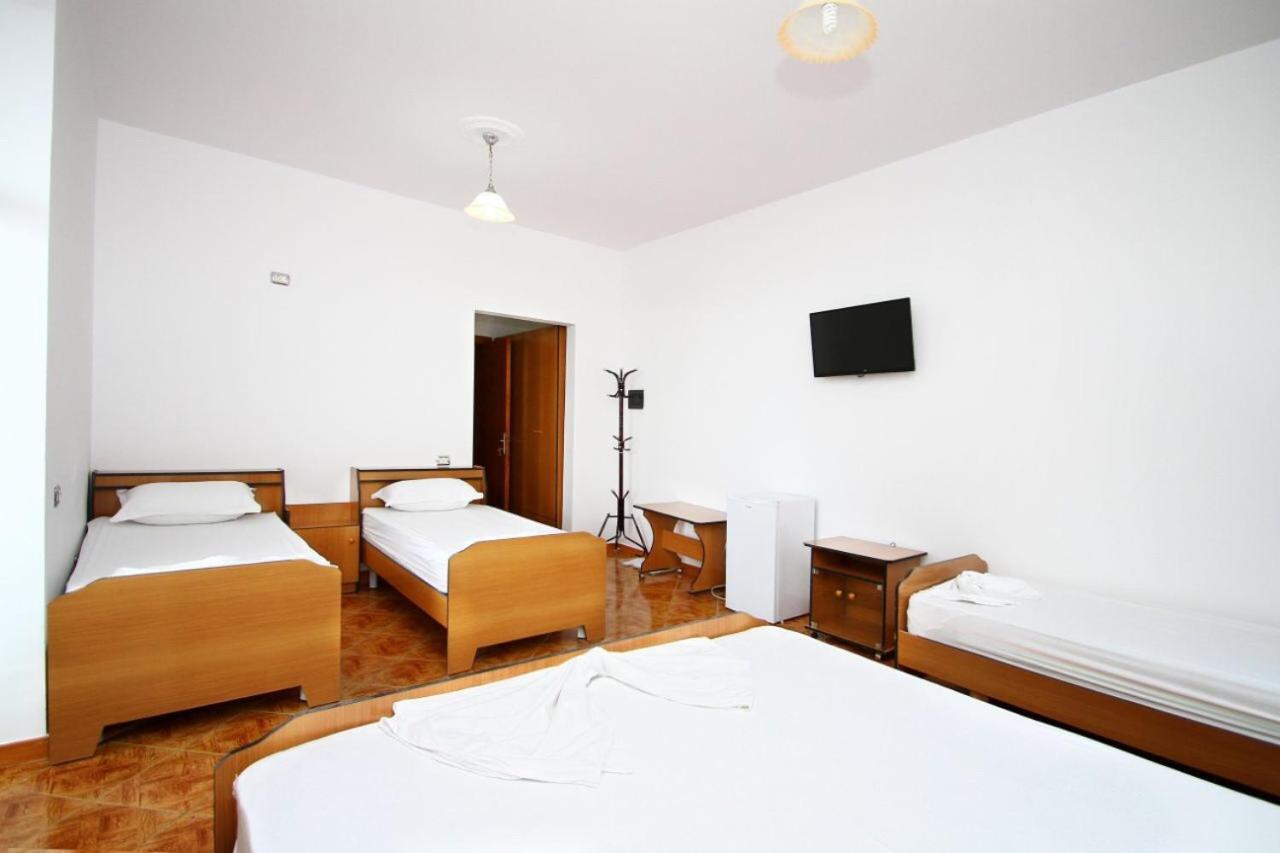 Vlorë Hotel Europa מראה חיצוני תמונה