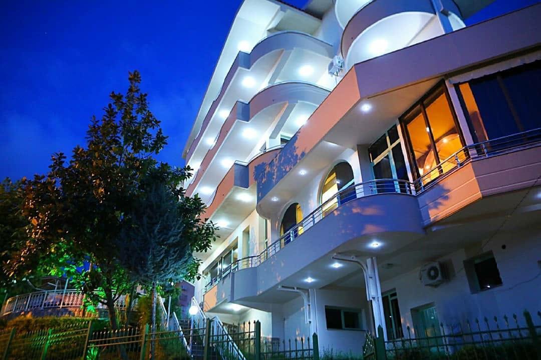 Vlorë Hotel Europa מראה חיצוני תמונה